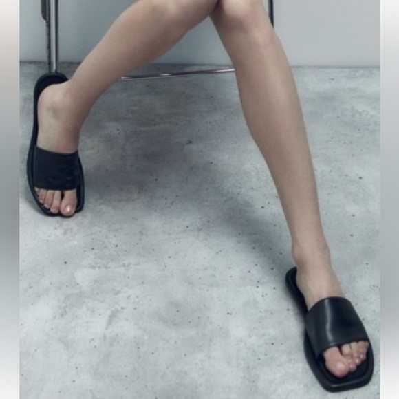 Zara Flat leather sandals women’s size 10 in black minimalist neutral MSRP $69 - Picture 7 of 7